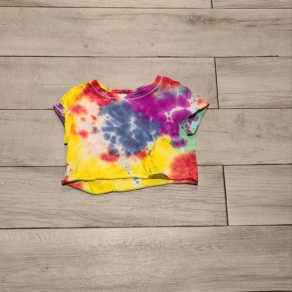 ๐ฆ Girls tie dye cropped tee๐ง